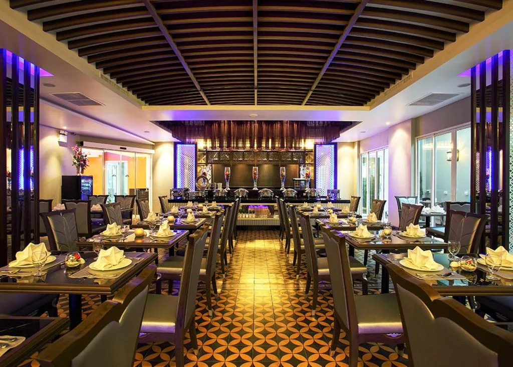 Restaurant dining room at Chillax Resort Bangkok